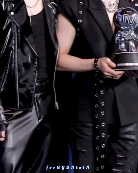 hot sh!t🥵 #hyunin #hyunjin #in #skz #stay #straykids #jjam #ate #kpop #shorts #viral