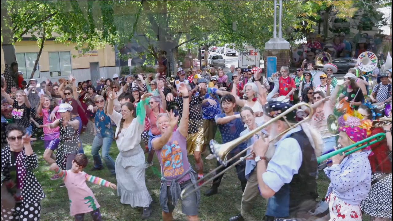School of HONK - YouTube