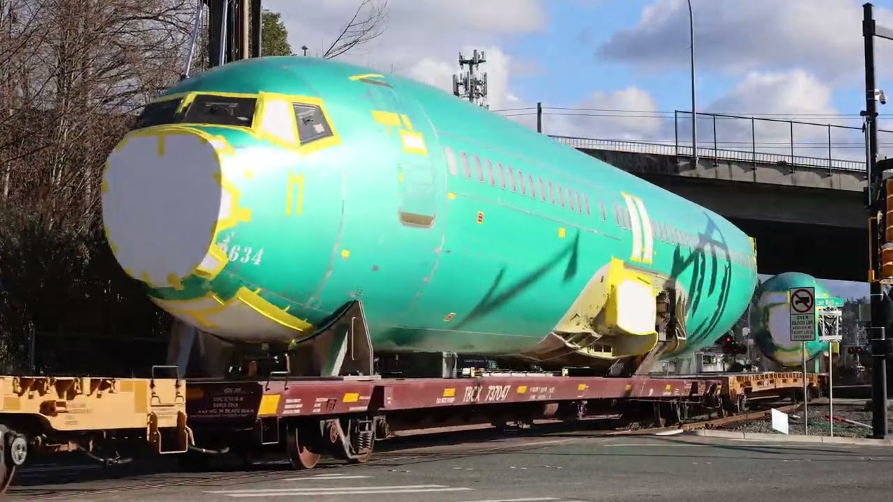 Renton Rocket With 6 Planes to Renton Boeing Plant | 4K