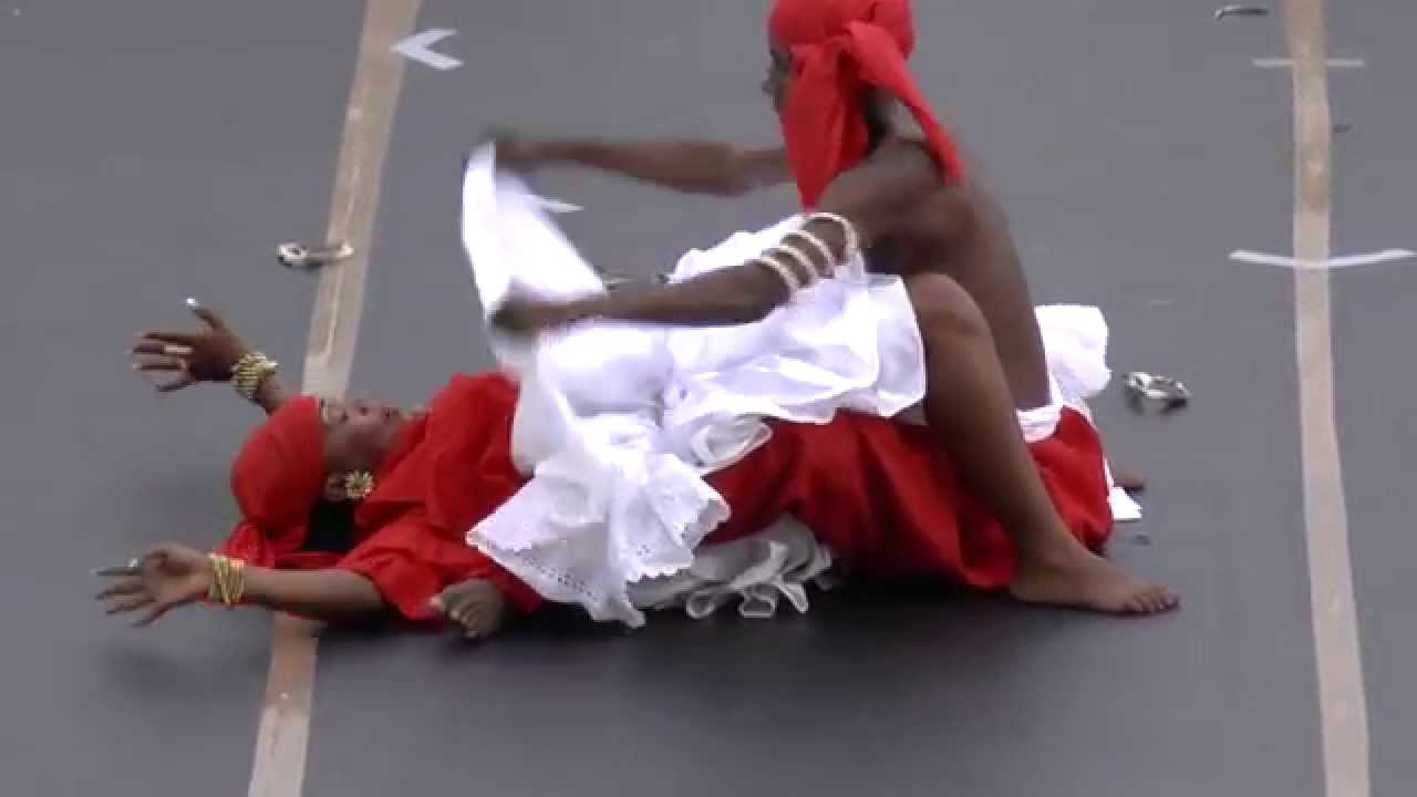 spectacle de Roger Jalta (KALENNDA) danse traditionnelle