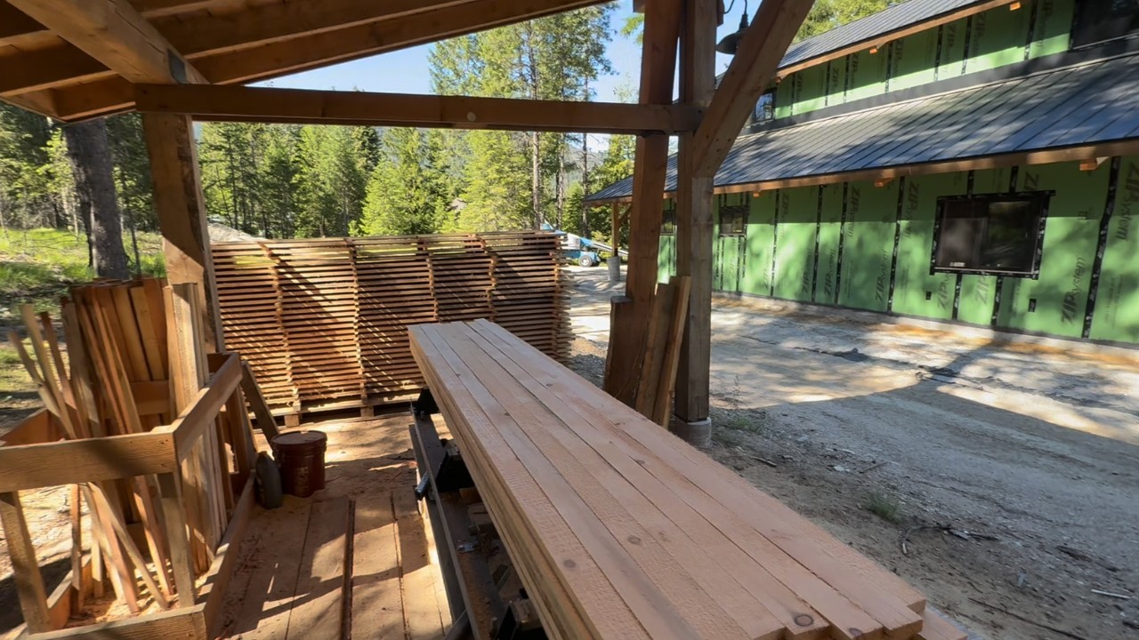 On The SAWMILL Today - MILLING White Pine BOARD And BATTEN Siding For BARNDOMINIUM Build