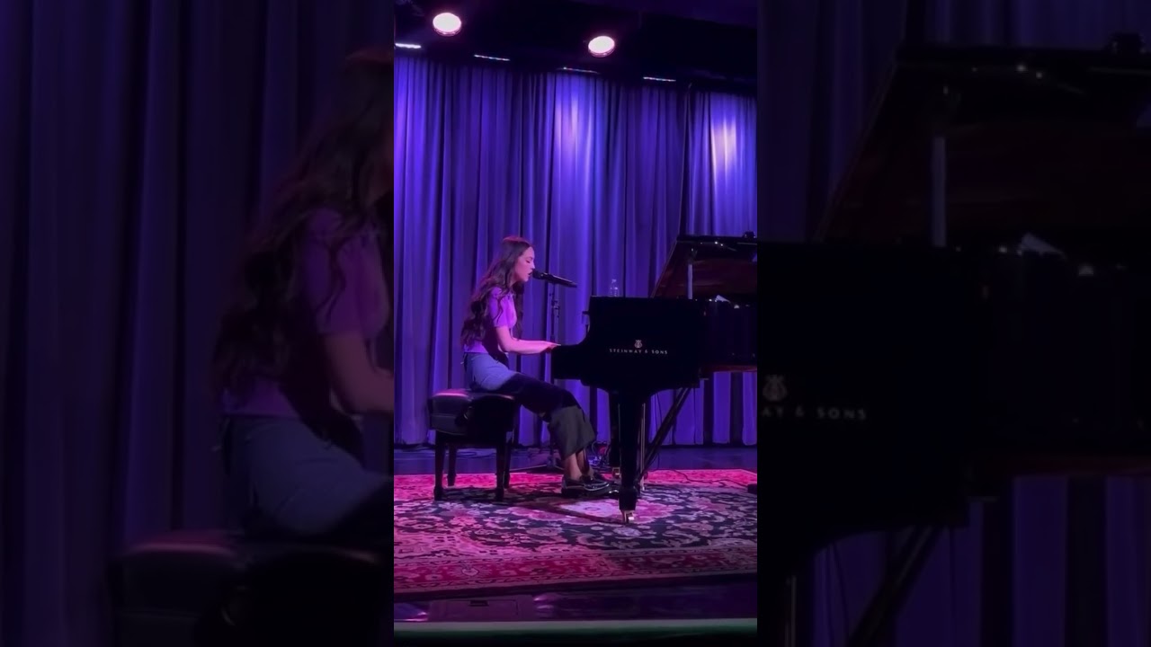 Olivia Rodrigo Singing ‘making the bed’ at the Grammy Museum Event