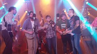Infamous Stringdusters and Horseshoes & Hand Grenades - Pig in A Pen