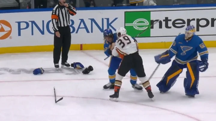 Sam Carrick And Tyler Tucker Drop The Gloves, Jord...