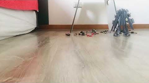 Optimus vs Blackout ( Transformers stop motion)