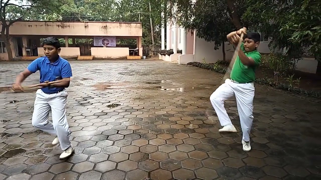 இரட்டையர்களின் ஒற்றை கம்பு வீச்சு ஆசான் பழ. மாவீரன் சிலம்பக்கூடம் தஞ்சாவூர் 