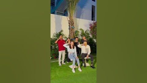 Bố mẹ Ngọc Trinh - Vũ Khắc Tiệp đu trend nhảy Tiktok