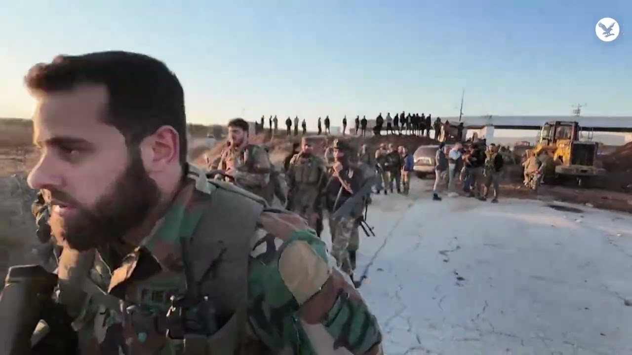 الفصائل المسلحة تسيطر على مدينة تل رفعت في سوريا