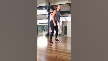 Agachamento Com Salto Abre e Fecha