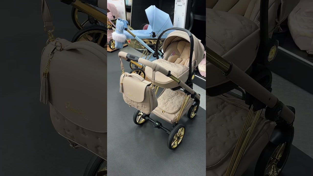 Junama Cubby pram with carrycot and teddy #junama #stroller #junamacubby #babystroller