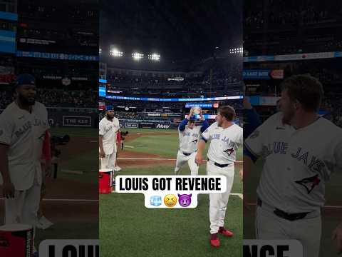 The adventures of Myles Straw and Louis Varland continue 😆🧊 #MLB #Toronto #BlueJays