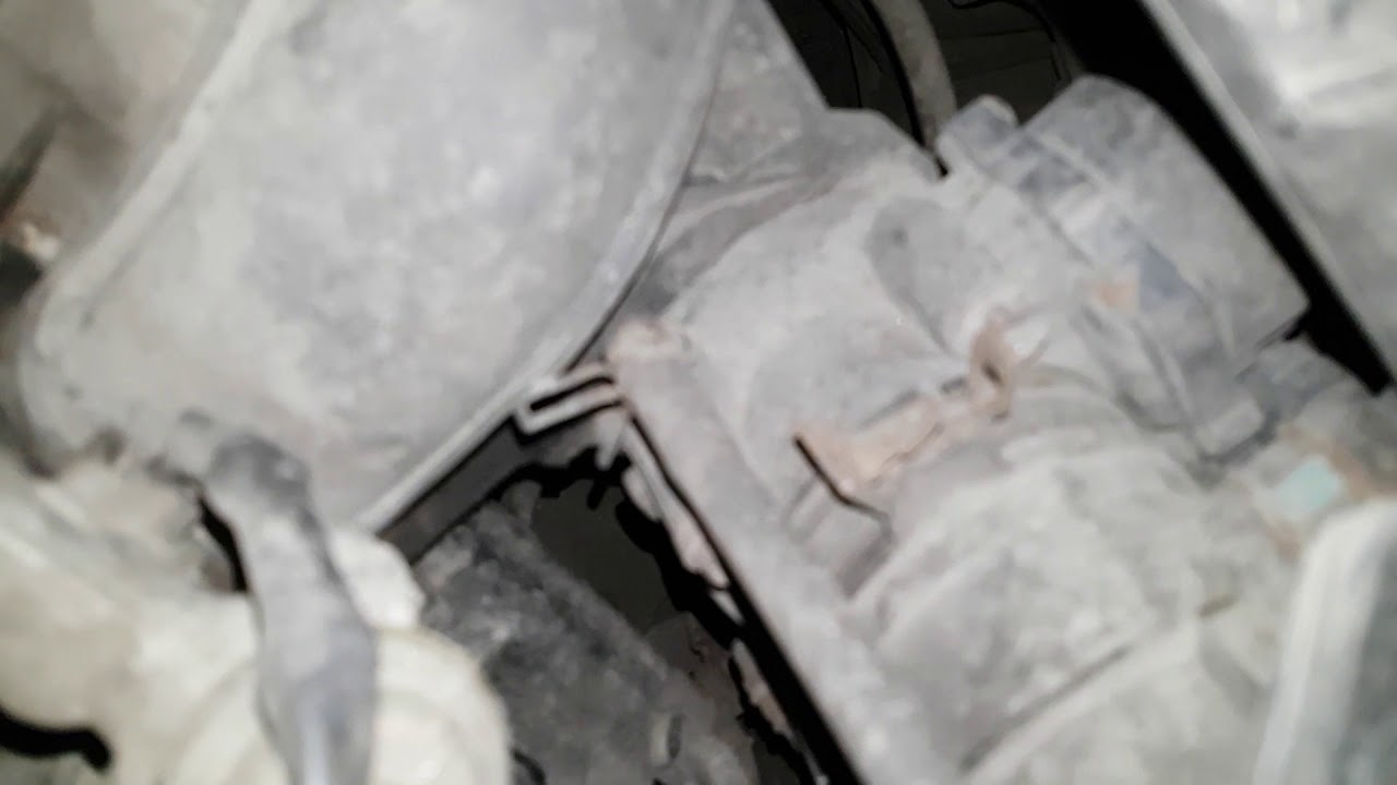 Писк под капотом. Зажигание включено. Похоже на дроссель - YouTube