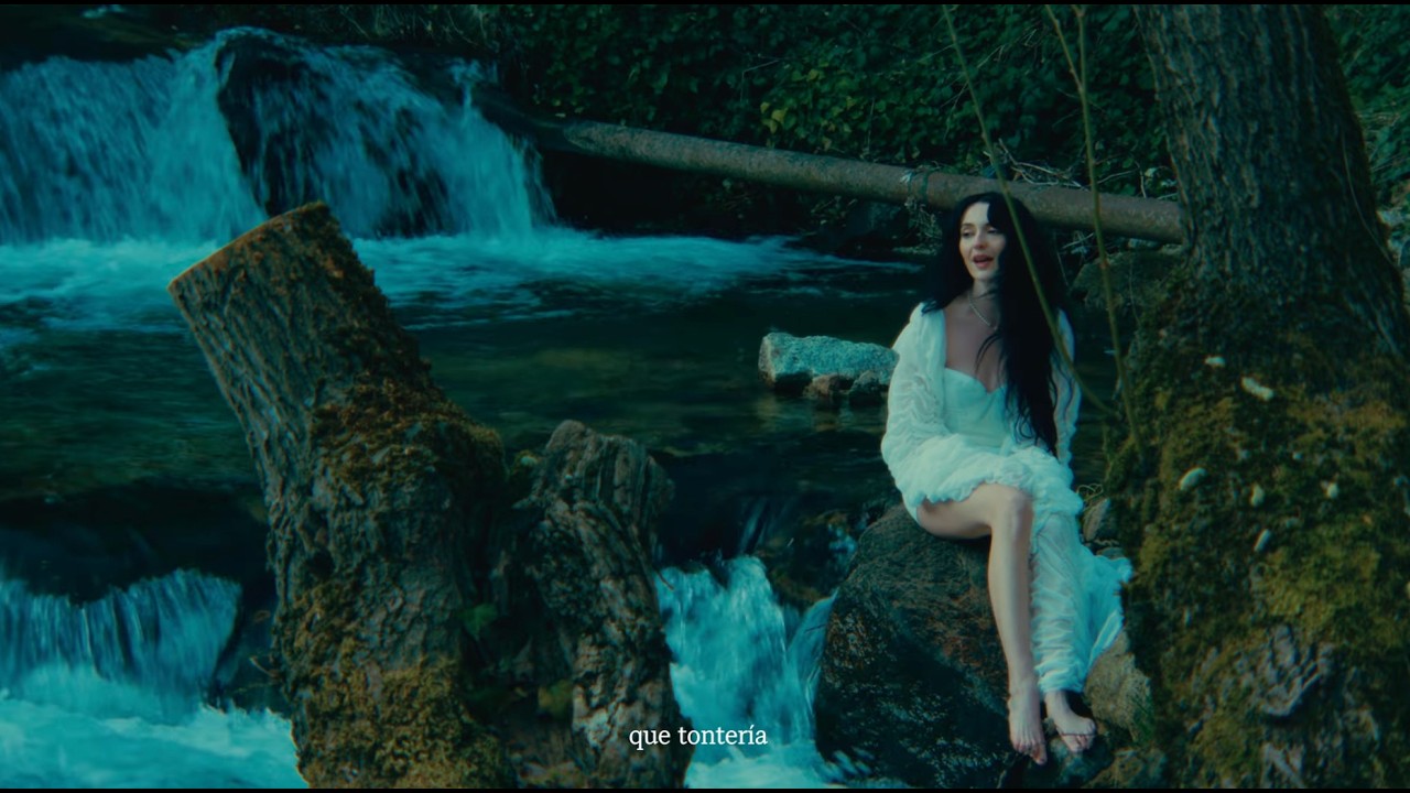 Watch Sofia Lafuente - 28 (Official Visualiser) on YouTube Watch Sofia Lafuente - 28 (Official Visualiser) on YouTube