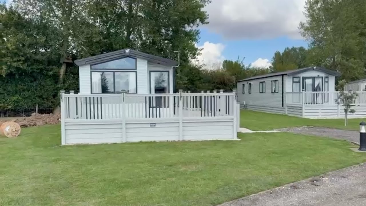 Fantastic 38x12ft 2-Bedroom Cheap Luxury Static Caravan Site With Decking On A 12-Month Park