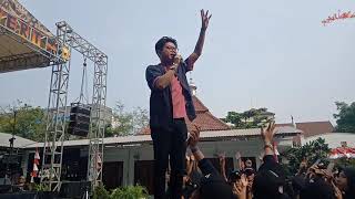 aku cinta dia that she love her boyfriend