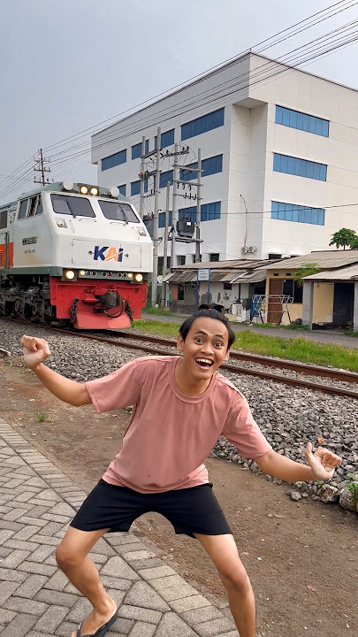 Mantra Pemanggil Kereta Api 🚂🚃🚃 #comedy