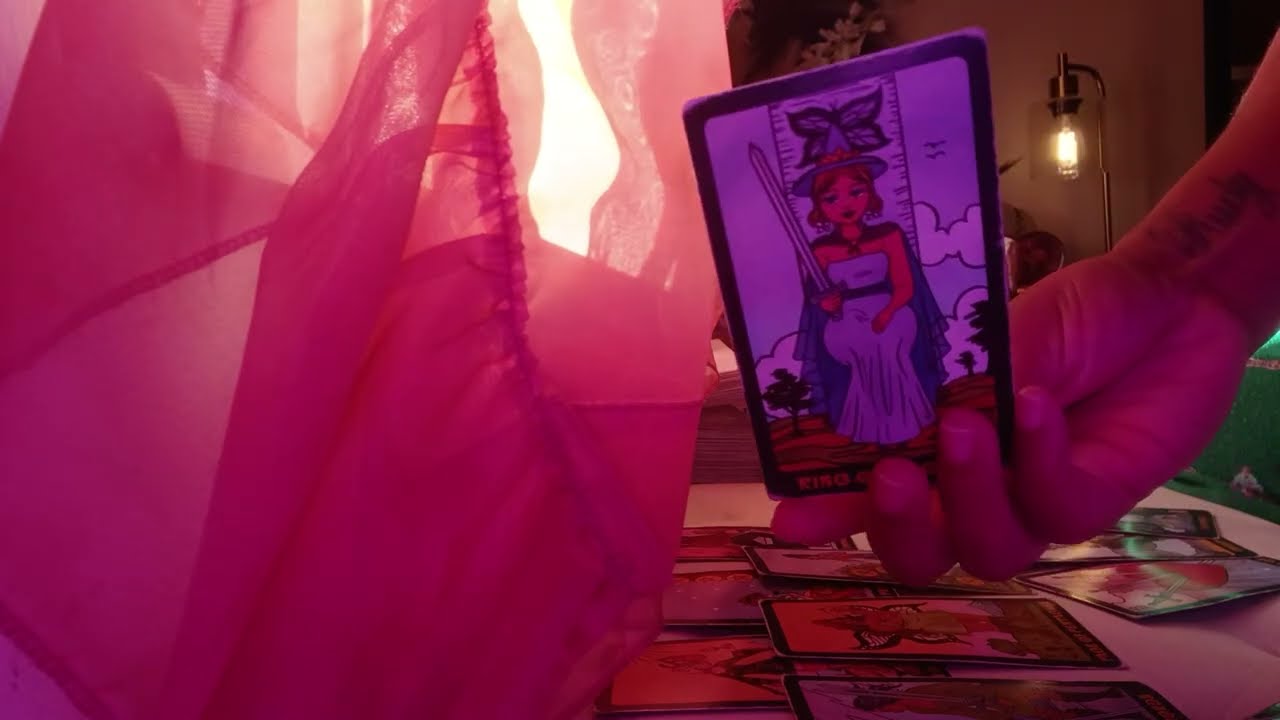 Женщина, заменяющая мать, испытывает отвращение к его поведению/отношению к вам.