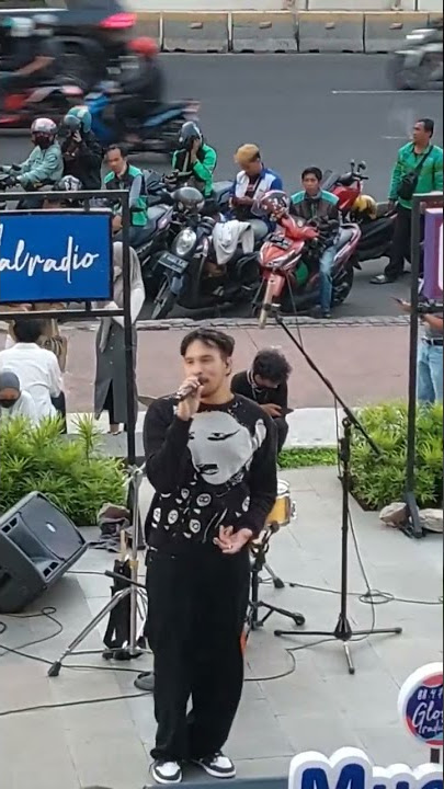 KEMBALI KESEPIAN 'ADRIAN KHALIF' LIVE IN MUSIKUSTIK SARINAH