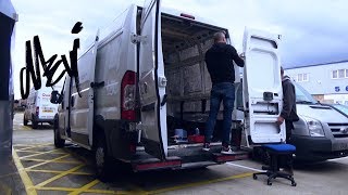 Putting new back doors on the Ducato Fiat Ducato Back To Back