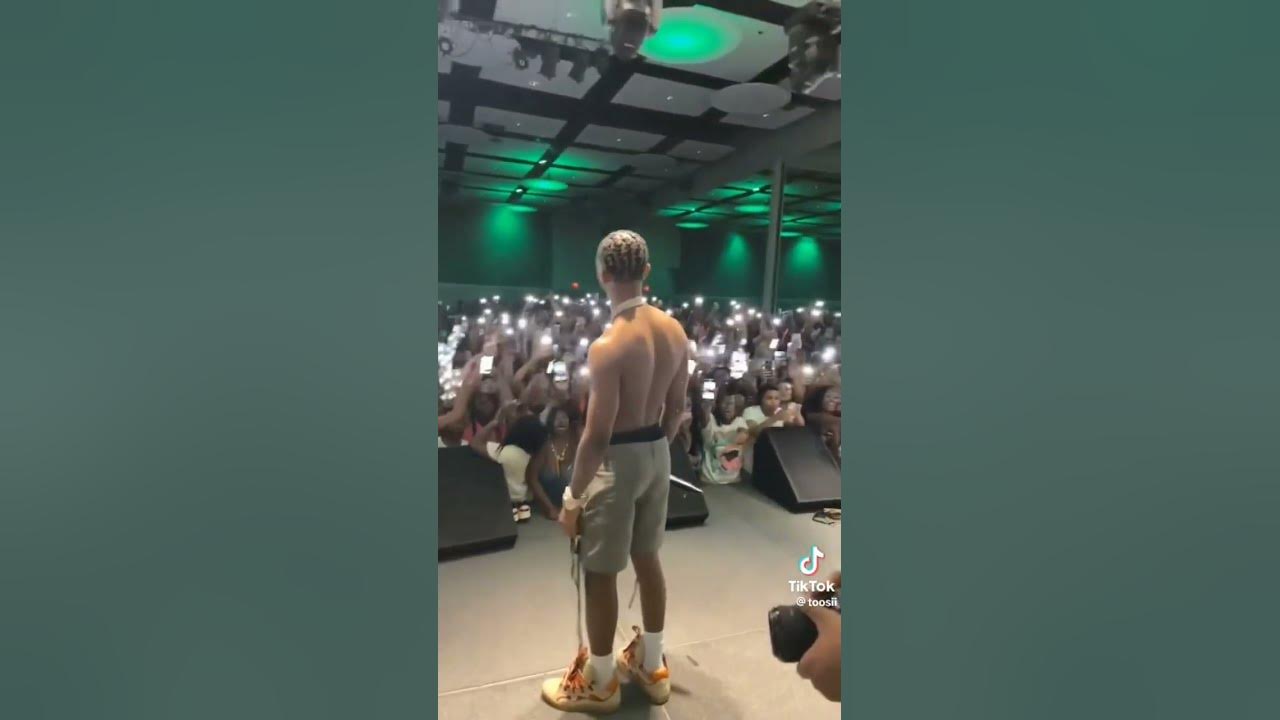Toosii - Favorite Song (Short Onstage Performance) The Crowd Was Going Wild