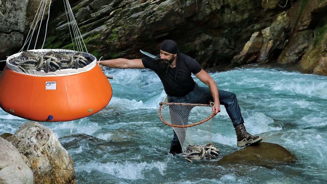 Bu Derede Kocaman Balıklar Var | Big Fish Hunting in the Stream | Unbelievable