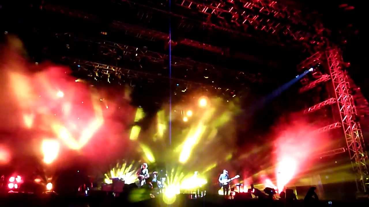 Coldplay - Fix you (LIVE) Heineken Jamming Festival 2011 HD