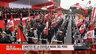 Cadetes y compañías de la Marina desfilan en Gran Parada Militar