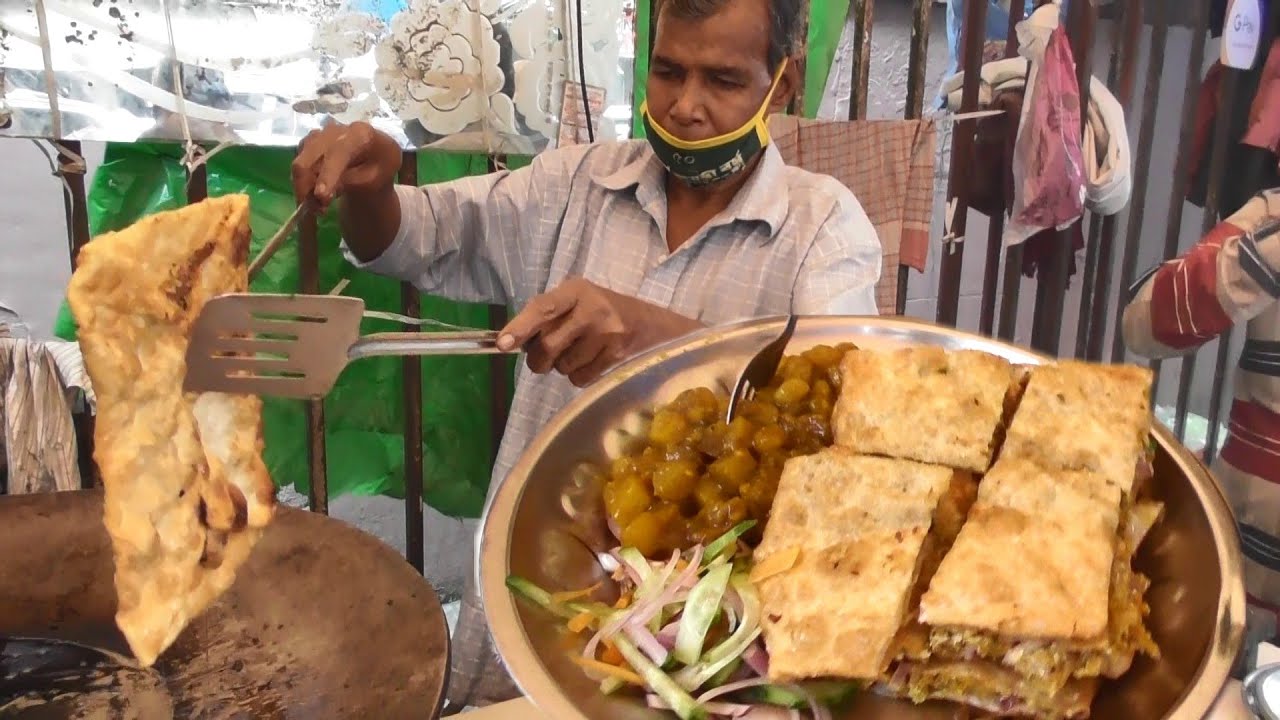 Best Mughlai Paratha Kaka ​| Price @ 40 rs plate | Indian Street Food | Indian Food Loves You
