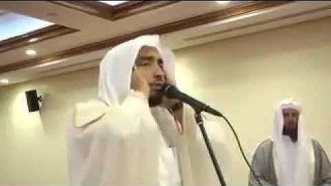 ولنا في كل جمعة ثلاث رحمات؛ صلاة على النبي، وسورة الكهف، وكنز ينتظرُنا قبل المغيب دعوة مستجابة