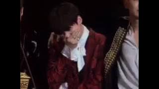 Suga Sobbing/Crying During Namjoon's Speech | MAMA 2016