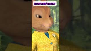 Mother&#39;s Day hugs! ❤️🤗🐰🥰 Mother&#39;s Day with Peter Rabbit! #PeterRabbit #MothersDay #Shorts