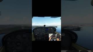 Cessna 172 landing using Honeycomb ALPHA and BRAVO #shorts