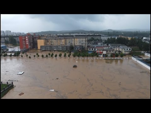 Al menos 25 fallecidos y 200.000 evacuados por inundaciones y lluvias torrenciales en China