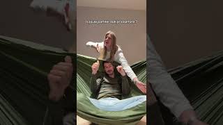 Kan jij ook zo lekker gek doen met je partner? 🥰 #liedje #vrolijk #partner #vriendschap #vrienden