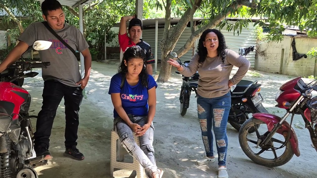 KARINA le pelo la cara a MAYCOL y dice que es un hipocrit4🤬