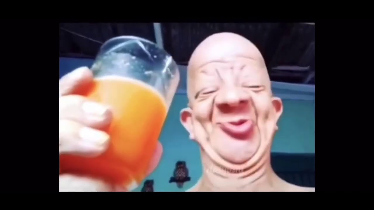 Лысый прёт старуху старые