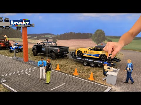 Bruder 62111 bworld Tankstelle mit Fahrzeug und Waschplatz Spielzeug Modell-Set 