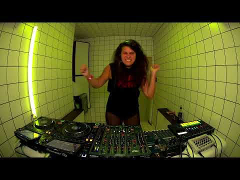 PUTAS VAMPIRAS (HYBRID) | HÖR - May 30 / 2024