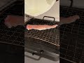 200℃の油を甘鯛のウロコにかける魚のポップコーンが美しすぎる! #shorts