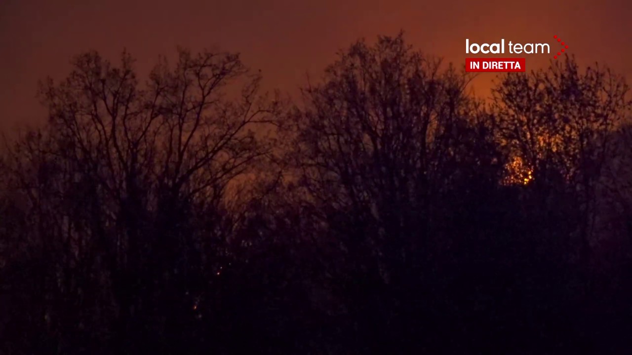 LIVE Incendi boschivi in Piemonte, la zona del Santuario di Belmonte in fiamme