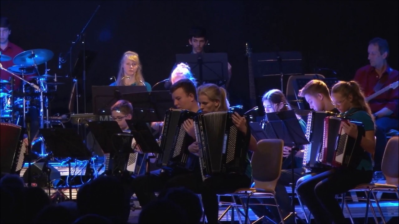 Acoustic Flirt für Akkordeonorchester von Rudi Braun