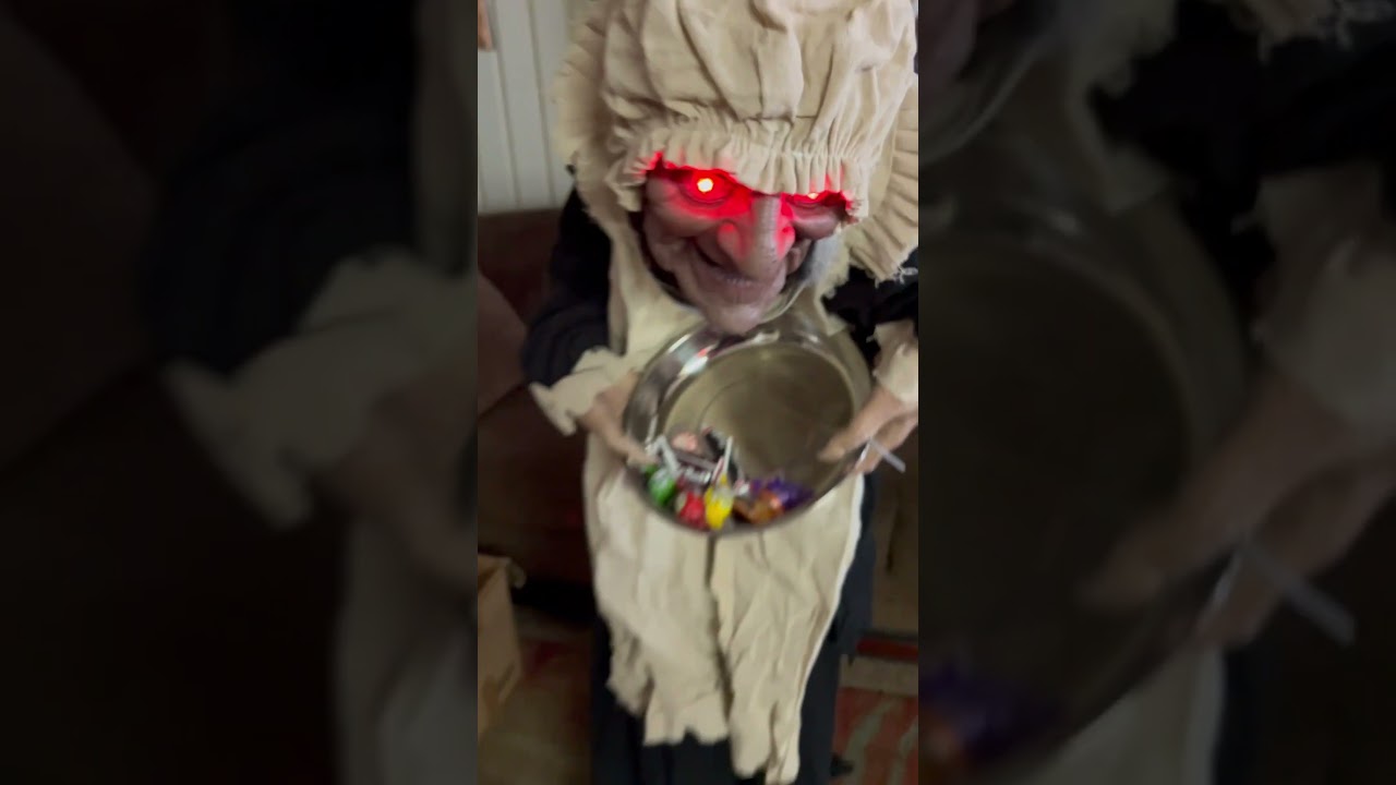 Haunted Hill Farm~5 Ft. Animated Scary Old Lady Witch Greeter