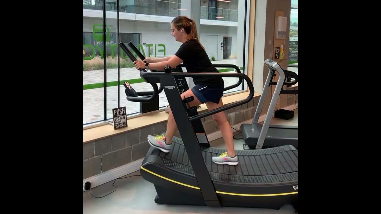Powerwalking op onze Skillmill 💪 💚