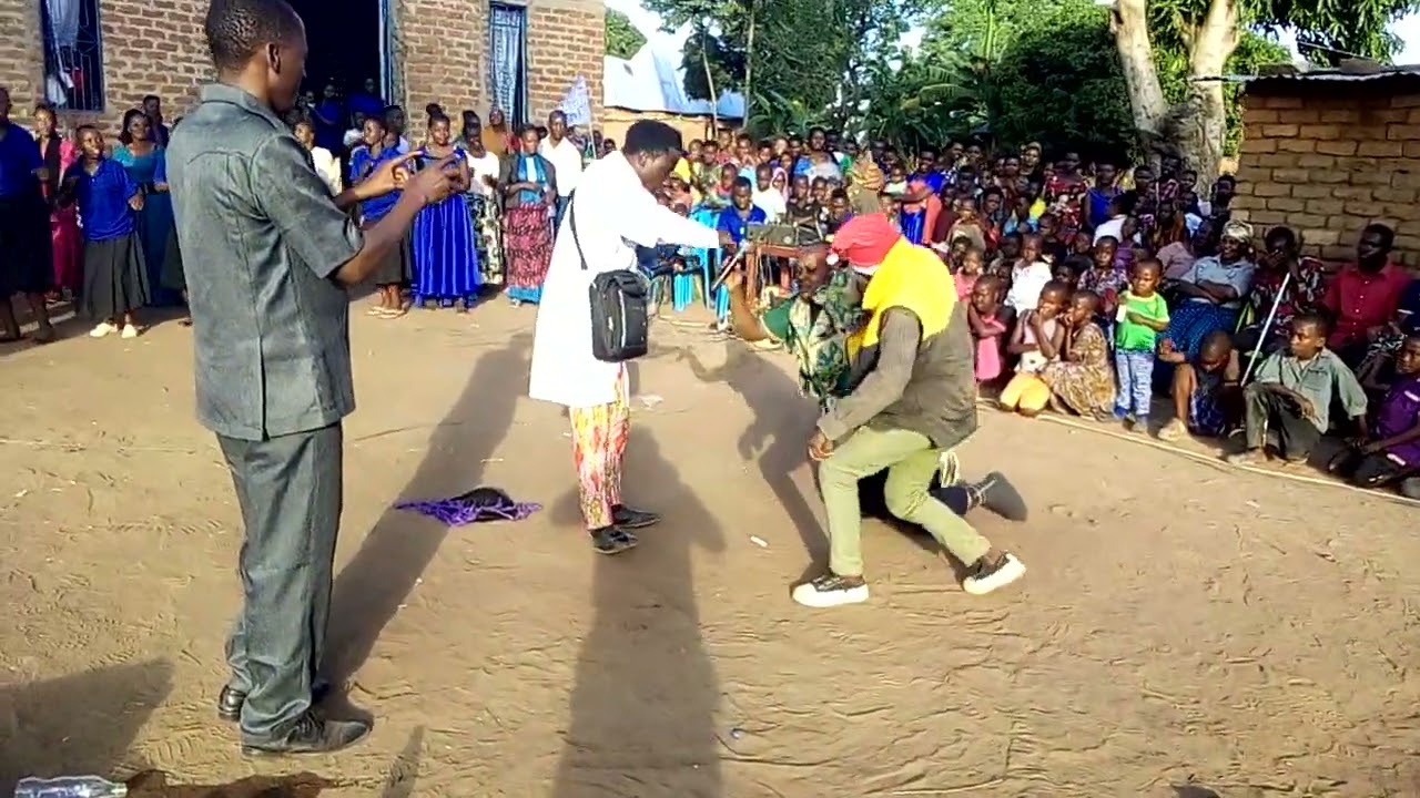 Nyehunge kwa yesu Nikiimba wimbo beba mizigo leta kwa yesu Mathayo 11:28 on 9:6:2025