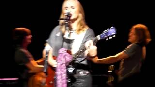 Melissa Etheridge &quot;One Way Out”