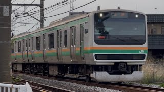 E231系1000番台U587編成+E233系3000番台E-62編成普通上野行きがJR吹上駅前の踏切を通過するシーン 2026.4.17