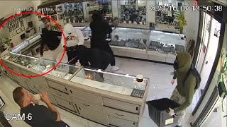 New video shows jewelry store worker shoot at smashandgrab suspects