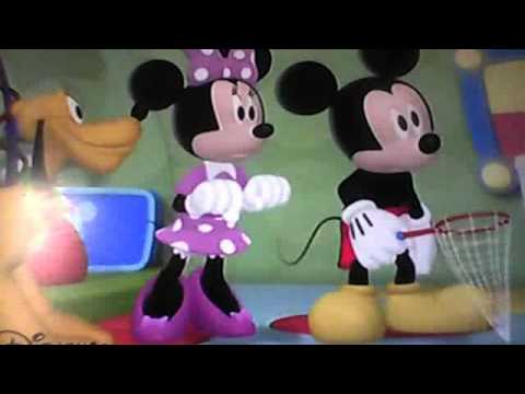 Mickey mouse catching kisses - YouTube