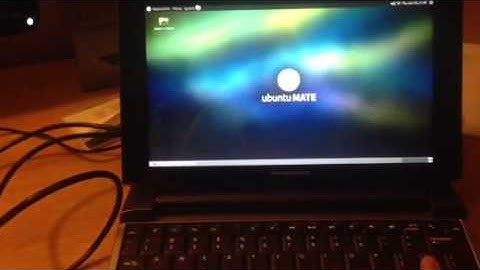 Raspberry Pi 2 running on Motorola Lapdock