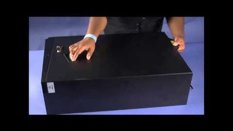 IBM System x 3300 M4 Installing the ServeRaid Module